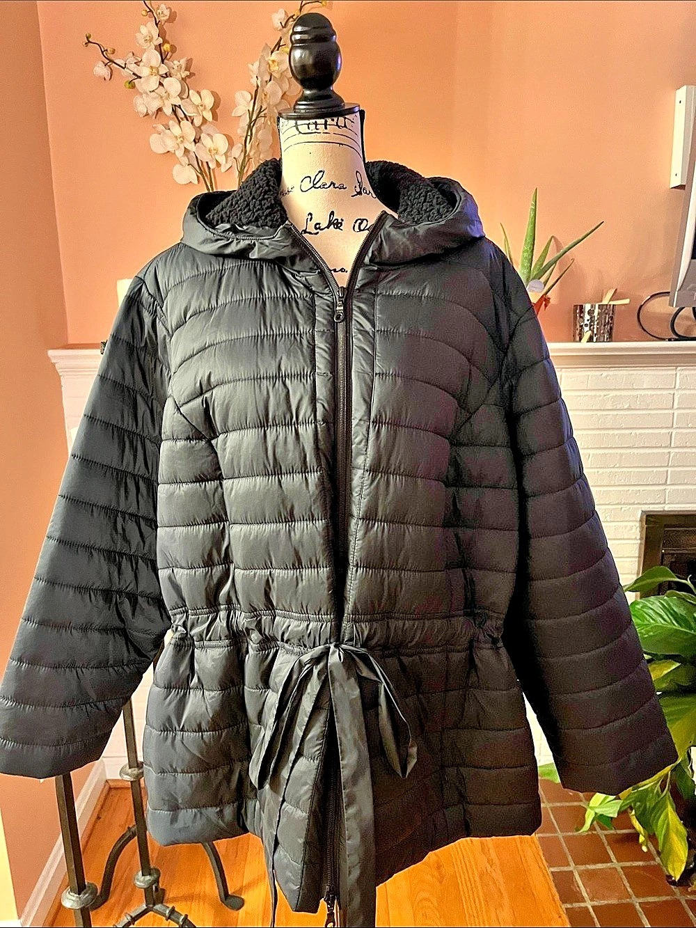 d&co. Women's Light Quilted Hooded Puffer Size 3X